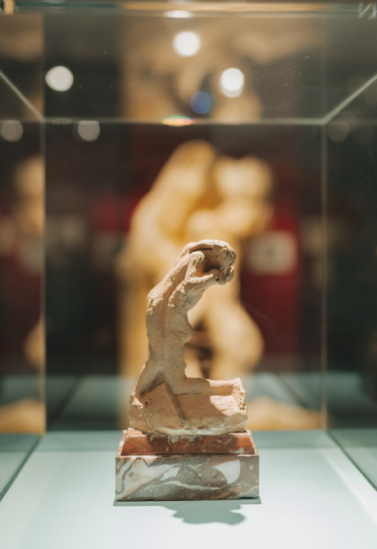 Camille Claudel à l’œuvre : Sakountala